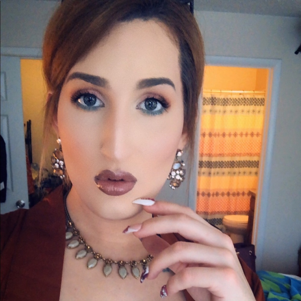 Meet your Posher, Korryn